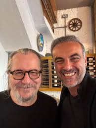 Thought I'd introduce myself by sharing a special moment from recently — I  got to meet the incredible Sir Gary Oldman! I went to see him perform  Krapp's Last Tape