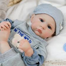 Amazon.com: Reborn Baby Dolls 男孩- 20 英吋(約50.8  公分)逼真新生嬰兒娃娃全乙烯基柔軟身體解剖學正確現實生活中的嬰兒娃娃附娃娃配件和禮盒