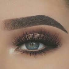 Menschen, die einen hohen melaninanteil in ihren augen aufweisen — also tendenziell dunkle augen haben, sind demnach nicht nur freundlicher als ich habe auch braun haare, sehr helle haut und blaue augen. 51 Trendy Hochzeit Make Up Naturliche Helle Haut Blaue Augen Blonde Haare Augen Blaue Eye Makeup Tutorial Blue Eye Makeup Eye Makeup