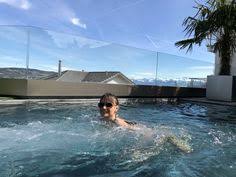 Hohenverstellbarer Poolboden Senkboden Kindersicherer Swimmingpool 365 Tage Baden Bei 32 Grad Keinen Reinigungsaufwand Terramare Pool Edelstahlpool Sw