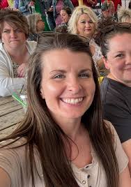 Danielle Mooney (@_dmarie7) • Instagram photos and videos