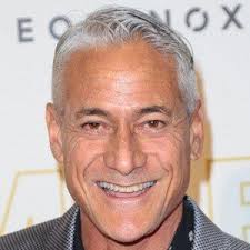 His salary during his career totaled $90 million, but he has earned $1.8 billion (pre. Michael Phelps Swimmer Alter Geburtstag Bio Fakten Familie Vermogen Grosse Mehr Allfamous Org