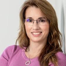 Stacy Santos's Instagram, Twitter & Facebook