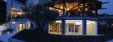 Poiano garda resort hotel è in un'area di garda con collegamento al centro congressi. Poiano Resort Hotel Appartements Gardasee Offizielle Website