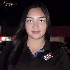 Ik this isnt the sturniolos but i HAD to edit her she looks like a literal  model || #huhwhatgirl #trynaseemypeperonis #dominosgirl #edit #viral  #blowup #xyzbca #noemyedit @Noemy