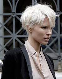 La bonne coupe courte pour les cheveux fins : Coupe De Cheveux Courte Pour Cheveux Fins Les Plus Belles Coupes Courtes A Adopter En 2021 Elle