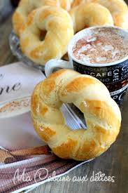Gateaux Secs Torsades A La Farine Facile Et Rapide A Faire Recette Recette Gateau Sec Gateau Sec Idee Recette Facile
