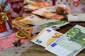 Convert turkish liras to euros with a conversion calculator, or liras to euros conversion tables. Un Nou Maxim Istoric Pentru Euro Ordinea Zilei