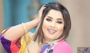 ففي العاصوف الذي تدور أحداثه. Ù†Ø¬Ø¯ ÙŠØ¬Ù…Ø¹ Ø²Ø§Ø±Ø§ Ø§Ù„Ø¨Ù„ÙˆØ´ÙŠ Ø¨Ø²ÙˆØ¬Ù‡Ø§ Ø§Ù„Ø³Ø§Ø¨Ù‚ ÙˆØªØ¹Ù„Ù‚ Ø¨Ø£Ù†Ù‡Ø§ Ø§Ù„Ø¯Ø§Ø± Ø§Ù„Ø¨ÙŠØ¶Ø§Ø¡ Ø§Ù„ÙŠÙˆÙ…
