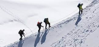 Stefanos tsitsipas est face à une montagne. Un Alpiniste Sur Trois Prend Des Medicaments Pour Gravir Le Mont Blanc Sciences Et Avenir