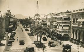 1936 Flinders Street Townsville Queensland Places Townsville Paris Skyline Street
