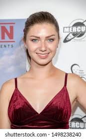 Isabella Blake-thomas Attends Unseen World Premiere Foto de stock  1498238240
