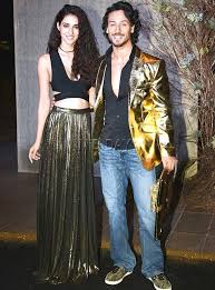 Tiger shroff was born on march 2, 1990 to bollywood stars jackie and ayesha shroff. Pin On Disha Patani