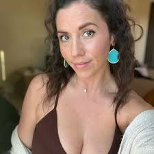 racquelnotwelch (@racquelnotwelch)