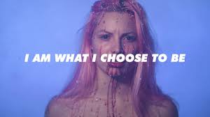 Bash Girls: tatuajes, chicas hermosas, piel y un arte polémico