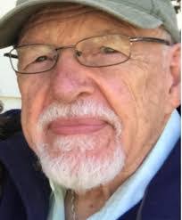 Dee Hansen's Instagram, Twitter & Facebook