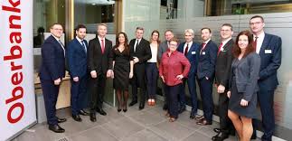 Dresdner bank moves its headquarters to berlin. Nicht Wie Jede Bank Oberbank Im Dresdner Zentrum Top Magazin Dresden