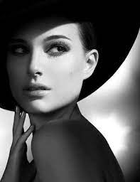 世界で最も美しい顔100人 歴代１位の画像まとめ naver まとめ black and white portraits natalie portman dior natalie portman