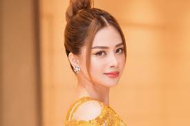 Cô giáo Dương Hoàng Yến đi dạy 10 năm: Muốn bùng cháy, lên tăng xông, suýt  ngất