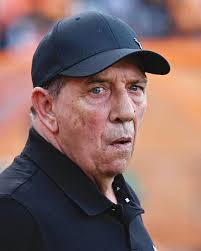 SAD NEWS: The iconic Jean-Louis Gasset has passed away at the age of 72.  🕊️😢 As Laurent Blanc's assistant at Bordeaux, with the French national  team, and at PSG, he also served