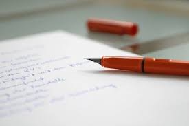 Ești o fată deșteaptă, poate prea încrezută pentru vârsta ta, când ai atât de multe lucruri de învățat. Scrisoare Catre Fiul Meu Raspuns Ratacit Printre Litere