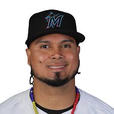 Luis Arraez dealing with knee injury - Luis Arraez News | FantasyPros