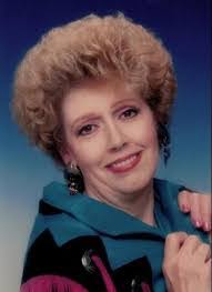 Linda Bisbee's Instagram, Twitter & Facebook