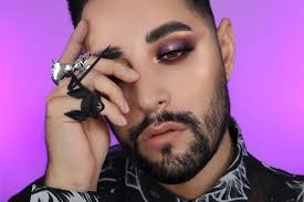 Robert Welsh على X: "Makeup Geek eyeshadows are some of my absolute  favourite! So easy to blend and have incredible pigmentation! I struggled  to choose what colors to use so I used