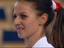 Anna lewandowska ist eine polnische sportlerin. Tak Anna Lewandowska Walczy W Karate Youtube