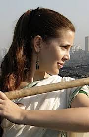 Chloé Bennett Loneiriant