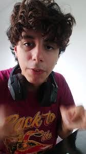 Brian Roo's Instagram, Twitter & Facebook