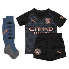 Imagery featuring the men's and women's team wearing the new shirt is based on away fan journeys using a range of transport, and the feeling of togetherness when joining fellow supporters on the road. Manchester City Away Shirt 2020 21 Mini Kit Kids Www Unisportstore Com