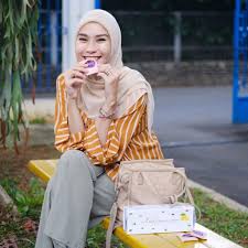 Explore more searches like fashion style zaskia adya mecca. Tampil Cantik Dengan Muslim Fashion Ala Zaskia Mecca Inspirasi Shopee