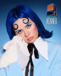 Die "Jung, wild & sexy: Refilled"-Soulmates Iris und Edin auf dem roten  Teppich😍🥳 @generali_switzerland I #swissmusicawards #sma2023 #SMA23  #swissmusicmoments #outfitcheck #jws #jungwildsexy #redcarpet