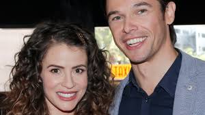 Will Xander's mom reveal he's Victor's son at the wedding?