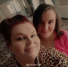 COMPETITION TIME! WIN A BBOLD TANNING SET! Some of you who may be fans of  Love Island may have seen makeup artist Keilidh Cashell using the NEW bBold  Foolproof Full Body Instant