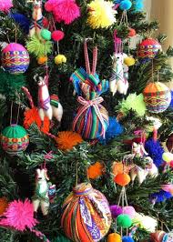 Pin By Tante S Fr On Fun Home Decor For The Holidays Christmas Decorations Ornaments Boho Christmas Tree Colorful Christmas Tree