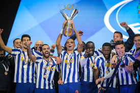 Partidos de fútbol online gratis. Natal Pintado De Azul Fc Porto Bate Benfica E Conquista Supertaca
