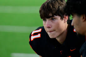 Berry rushes for program-high 5 TDs in Life Waxahachie win against Ferris