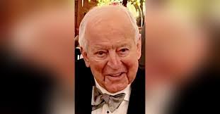 Kenneth Thorp's Instagram, Twitter & Facebook