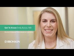 Emily Bunce's Instagram, Twitter & Facebook