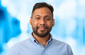 Brian Loring's Instagram, Twitter & Facebook