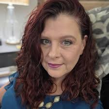 Holly Peer's Instagram, Twitter & Facebook