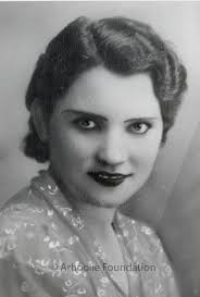 Lydia Mendoza's Instagram, Twitter & Facebook