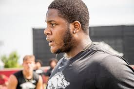 Defensive tackle Xavier Kelly not returning to Arkansas Razorbacks in 2021,  pursuing NFL dream