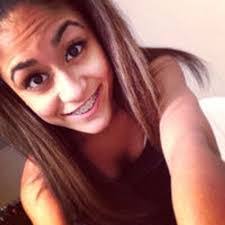 Daphne Peck's Instagram, Twitter & Facebook