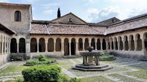La complessa storia dell'abbazia di chiaravalle di fiastra, nelle marche: Follina Un Gioiellino Architettonico Recensioni Su Abbazia Cistercense Santa Maria Di Follina Follina Tripadvisor