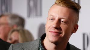 Macklemore apologizes after concert costume is called anti-Semitic