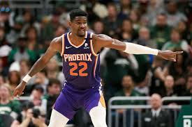 Demarcus cousins was standing there. Phoenix Suns Center Deandre Ayton Has Become One Of The Best Rebounders In The Nba What S Next