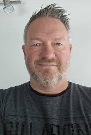 Steven Dove's Instagram, Twitter & Facebook